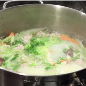 Cách làm canh cải thảo thịt viên