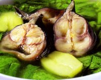 Canh cải xanh nấu cá trê