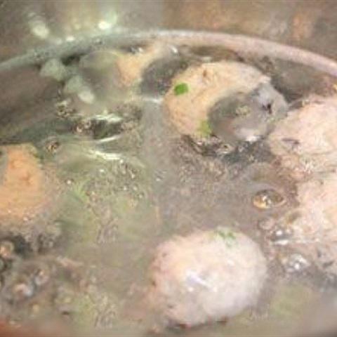 Cách làm canh chả cá nấu cải bẹ