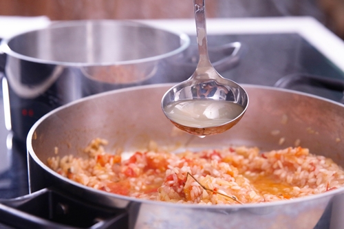 Canh chả cá nóng hổi kiểu Hàn cho ngày mưa lạnh