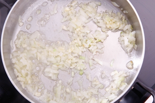 Canh chả cá nóng hổi kiểu Hàn cho ngày mưa lạnh