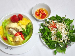 Canh chua cá điêu hồng