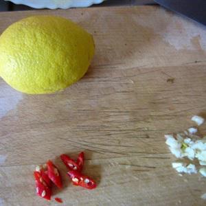 Cách làm canh chua cá hồi