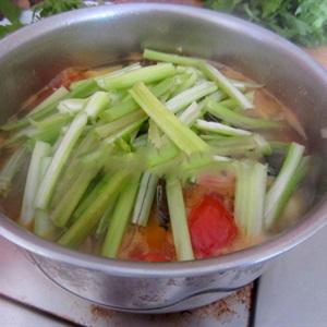 Cách làm canh chua cá hồi