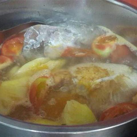 Cách làm canh chua cá thu