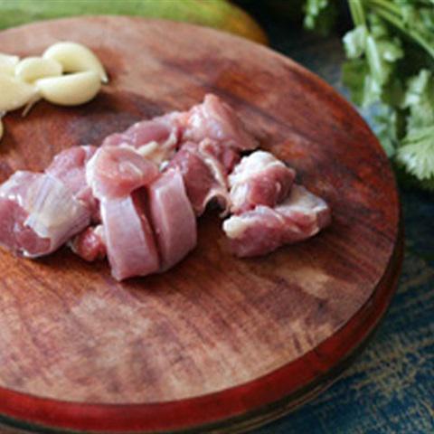 Cách làm canh chua dưa leo bắp bò