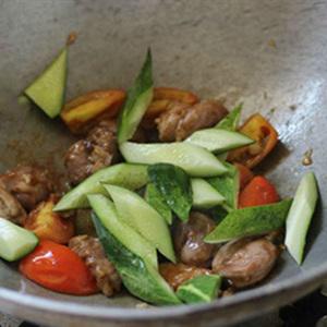 Cách làm canh chua dưa leo bắp bò