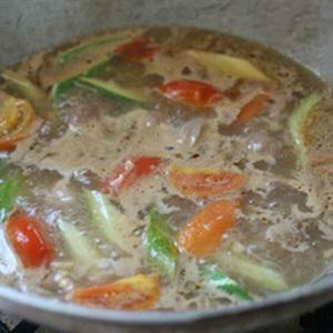 Cách làm canh chua dưa leo bắp bò