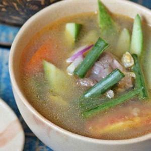 Cách làm canh chua dưa leo bắp bò