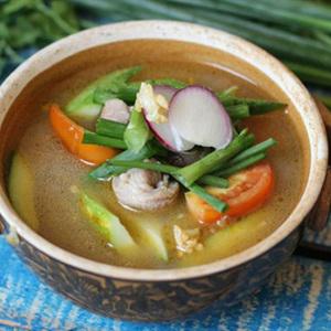 Cách làm canh chua dưa leo bắp bò