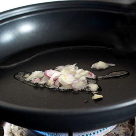 Cách làm canh chua nấm rơm