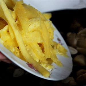 Cách làm canh chua nấm rơm