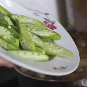 Cách làm canh chua nấm rơm