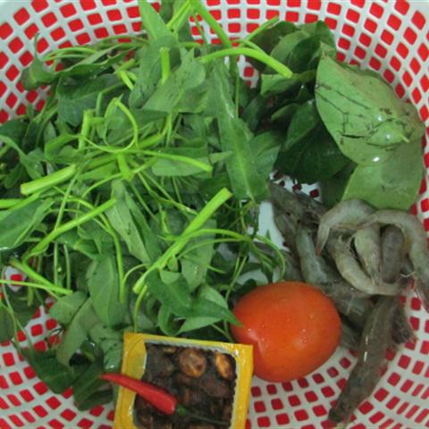 Cách làm canh chua rau muống nấu tôm