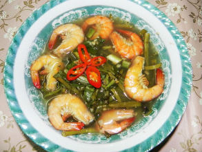 Canh chua rau muống tôm tươi