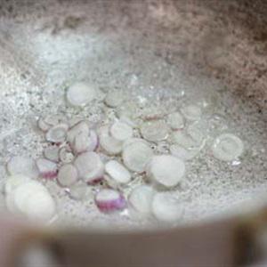 Cách nấu canh chua tôm nấu khế