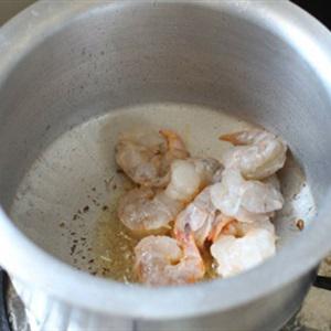 Cách làm canh chua tôm nấu thơm