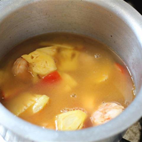 Cách làm canh chua tôm nấu thơm
