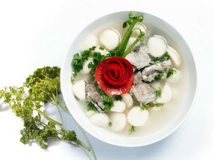 Canh củ năng nấu sườn non