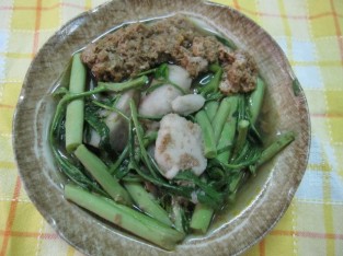 Canh cua khoai sọ rau rút