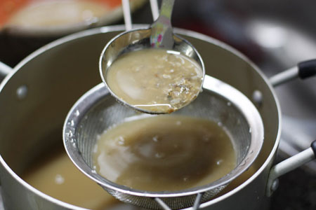 Canh cua rau đay mồng tơi và mướp