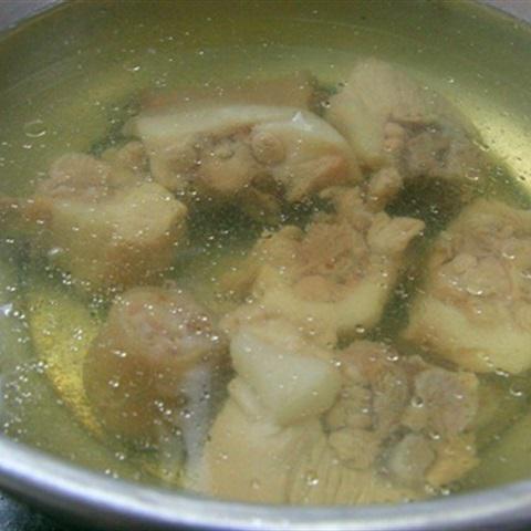 Cách nấu canh đậu phộng hầm đuôi heo