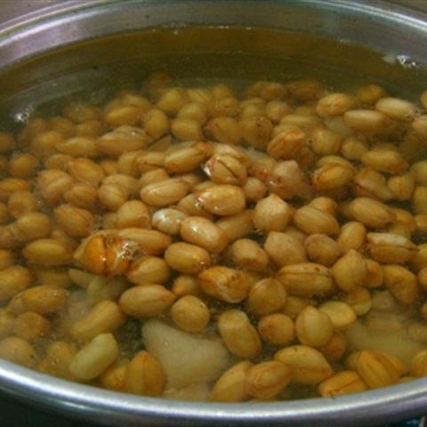 Cách nấu canh đậu phộng hầm đuôi heo
