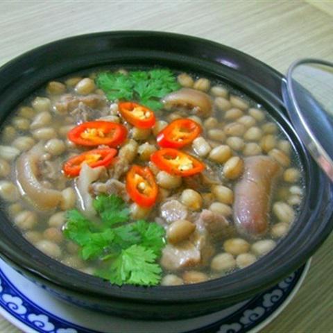 Cách nấu canh đậu phộng hầm đuôi heo