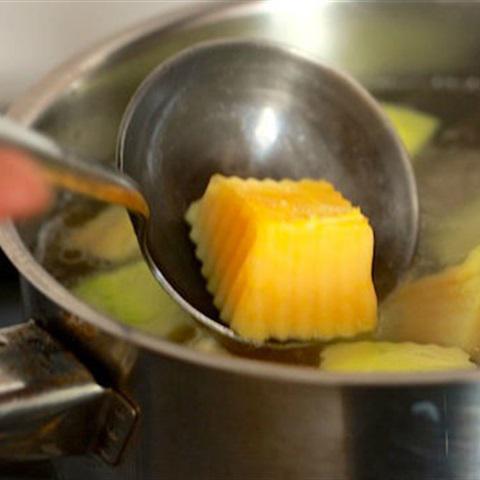 Cách làm canh đu đủ nấu sườn