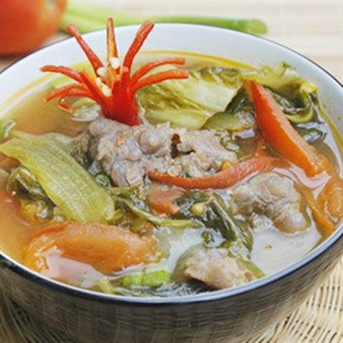 Cách làm canh dưa cải chua và thịt bò
