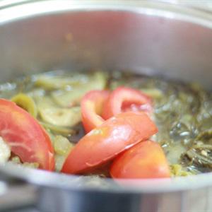 Cách làm canh dưa nấu sườn