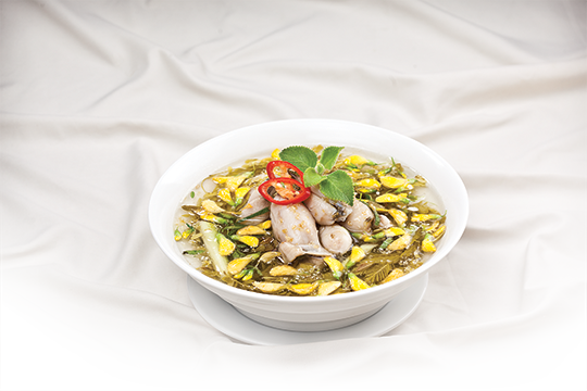 Canh ếch lá me non