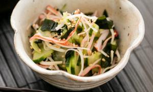 Cánh gà chiên cay kiểu Hàn nóng hổi giòn rụm hấp dẫn