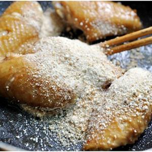 Cách làm cánh gà chiên gạo rang