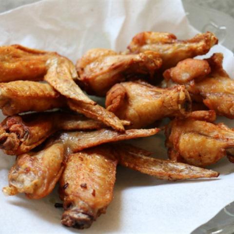 Cách làm cánh gà chiên mặn