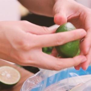 Cách làm cánh gà chiên sả mật ong