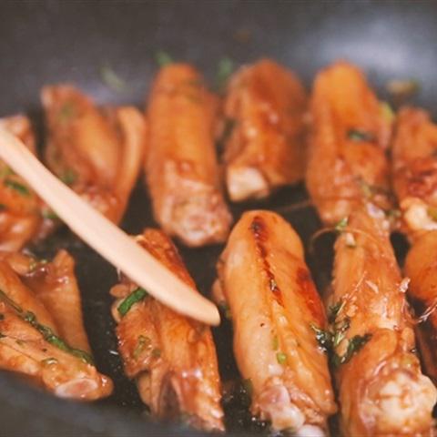 Cách làm cánh gà chiên sả mật ong