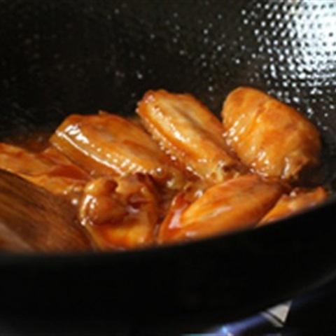 Cách làm cánh gà chiên sốt cà