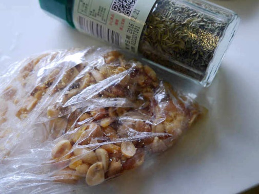 Cánh gà chiên sốt hành tây và sa tế thơm ngon khó cưỡng