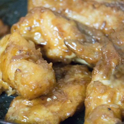 Cách làm cánh gà chiên sốt me