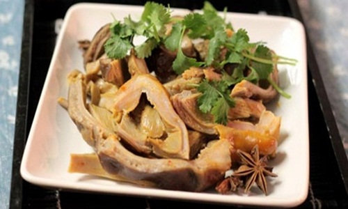 Cánh gà hầm củ cải thơm nức mũi, lạ miệng cực hao cơm