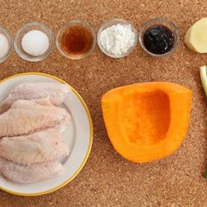 Cách làm cánh gà hấp bí đỏ