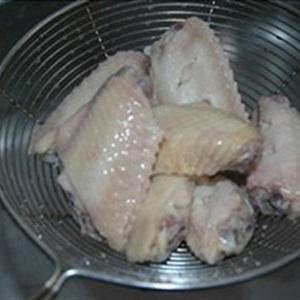 Cách làm cánh gà kho Coca