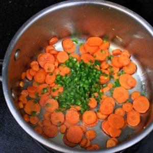 Cách làm canh gà kiểu Thái