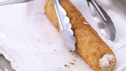 Canh gà nấm bơ ngon điên đảo cho ngày mát mẻ