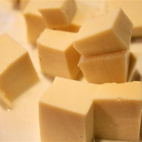 Cách làm canh gà nấu đậu hũ và rau củ