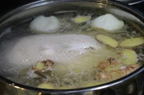 Cánh gà nhồi khoai tây chiên giòn tan, ngon mắt thích mê