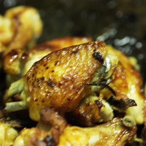 Cách làm cánh gà nướng lá hương thảo