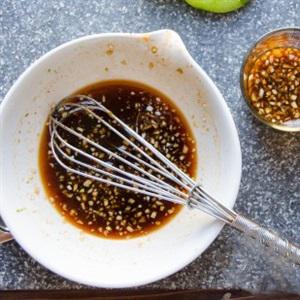 Cách làm cánh gà nướng với mật ong