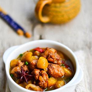 Cách làm cánh gà om hạt dẻ